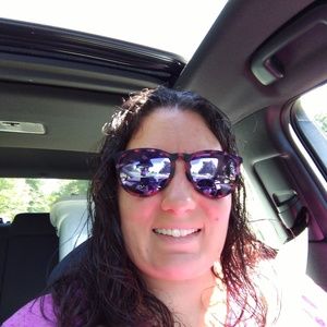 Meet your Posher, Melissa